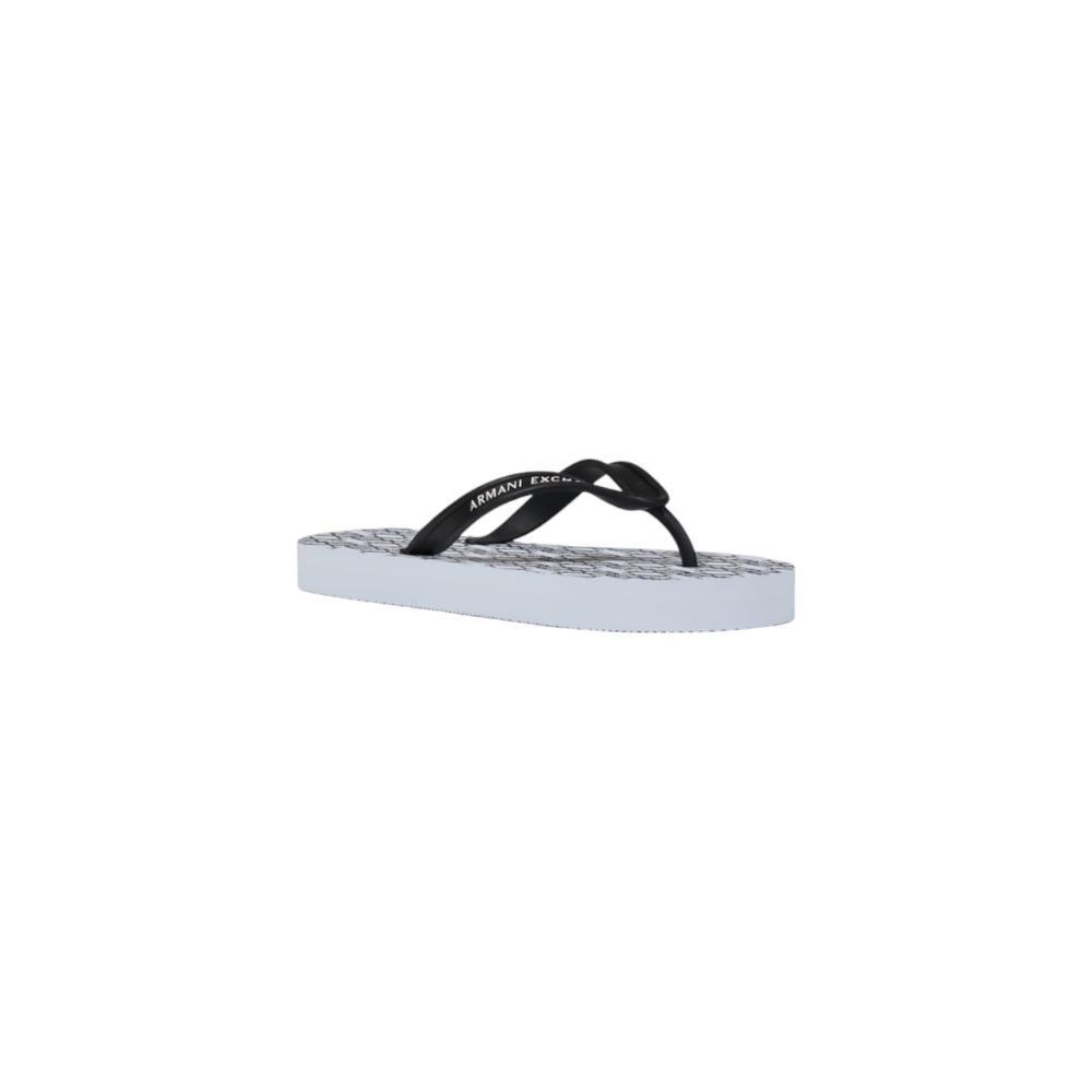 Hvide gummi-flip-flop-sandaler