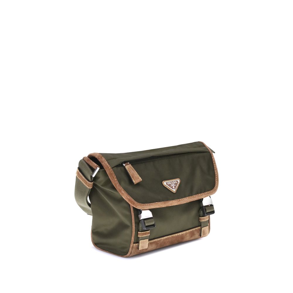 Grøn skuldertaske i genbrugspolyamid